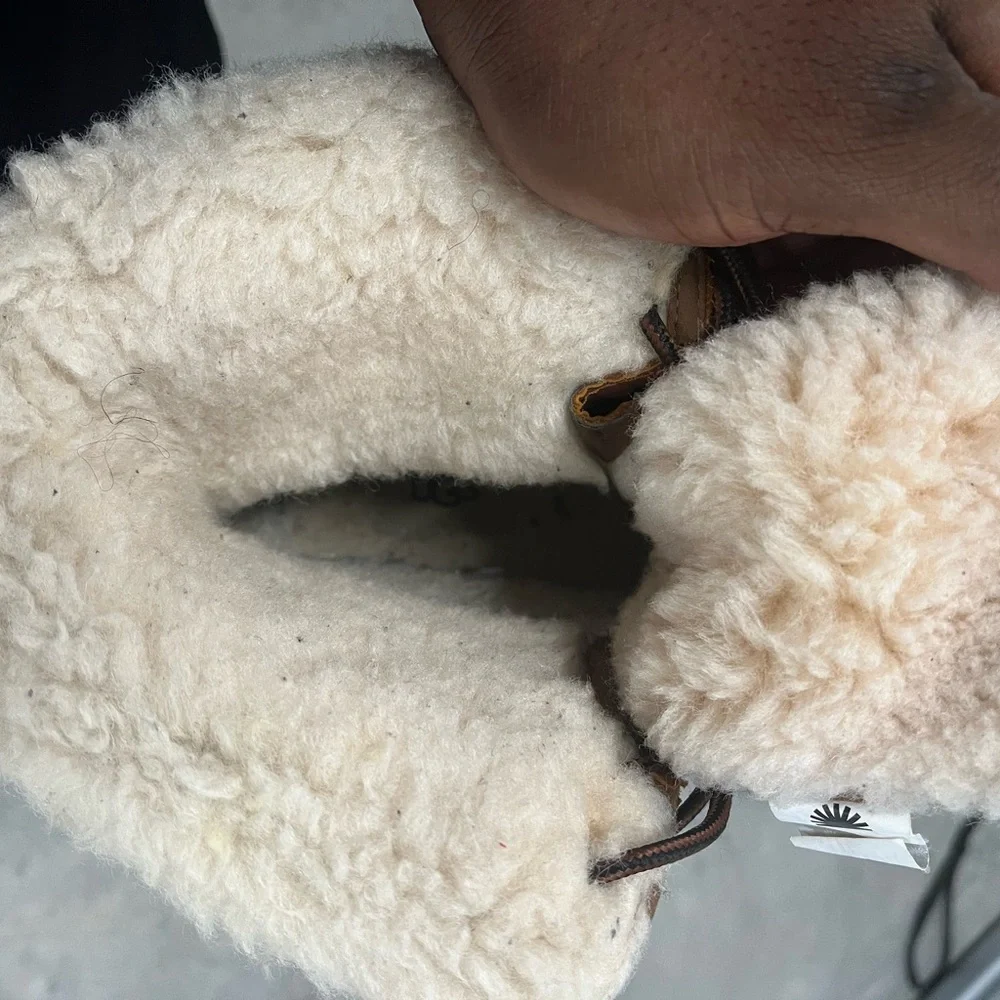 UGG Boots - Picture 6 of 8